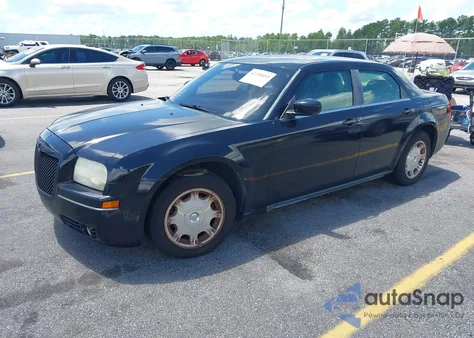 2005 Chrysler 300 Touring из США, поврежденный, VIN 2C3JA53G35H617018